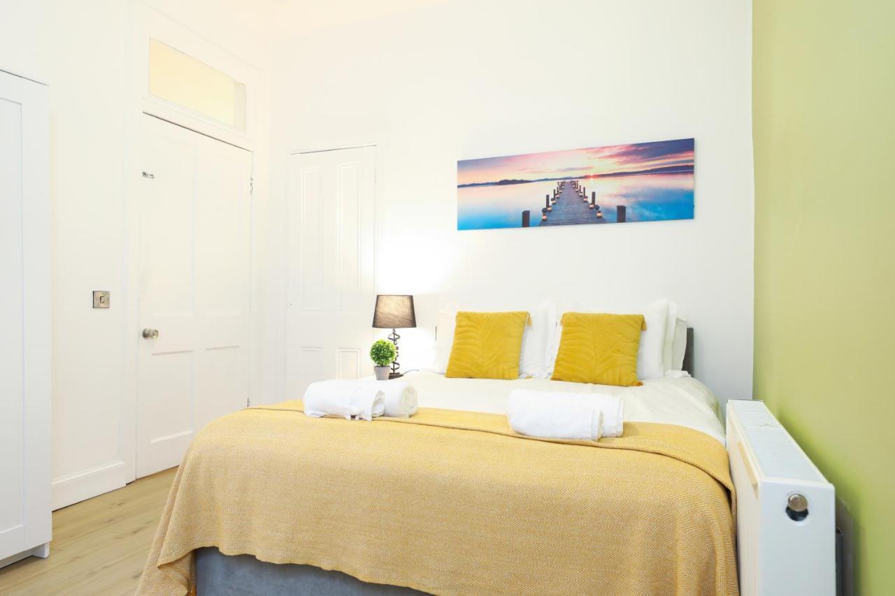 Stunning Modern 3 Bedroom Apartment Edinburgh Luaran gambar