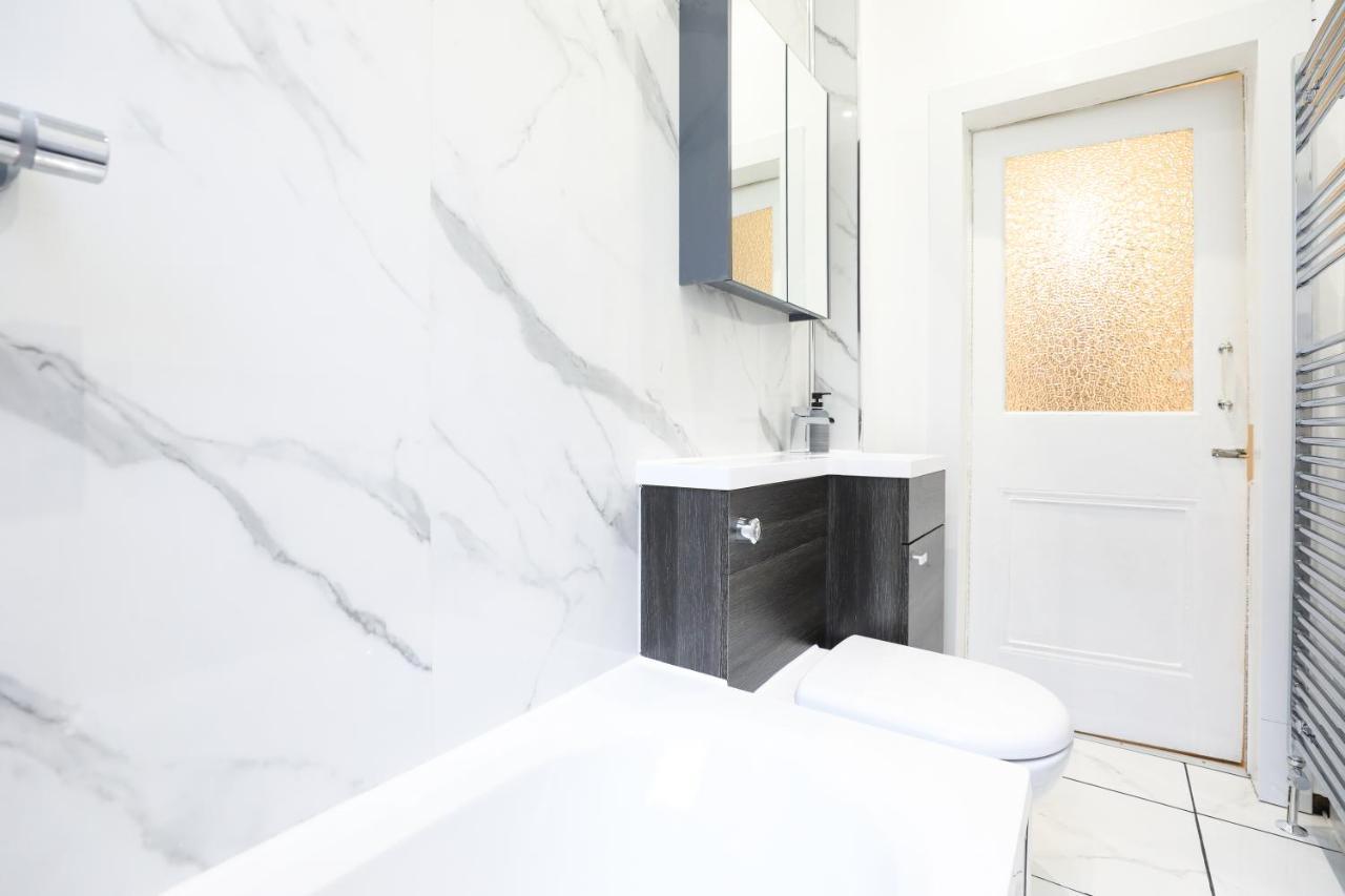 Stunning Modern 3 Bedroom Apartment Edinburgh Luaran gambar