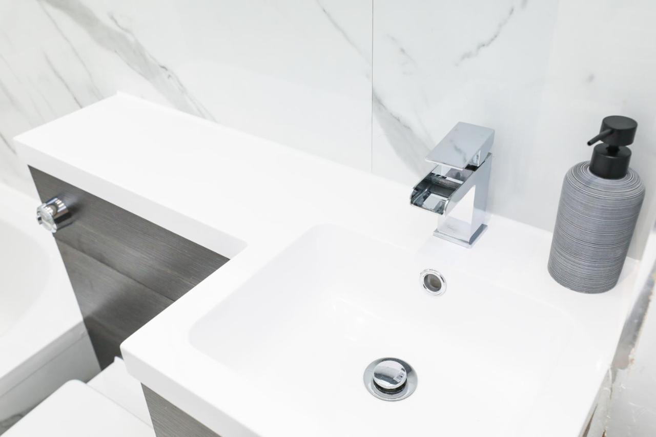 Stunning Modern 3 Bedroom Apartment Edinburgh Luaran gambar